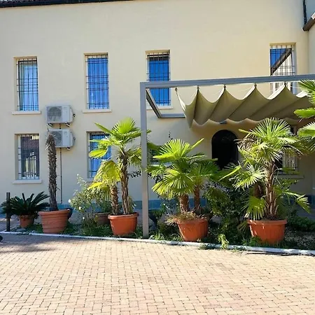 Mura Di Ferrara-apartment 3 Parcheggio Privato شقة *