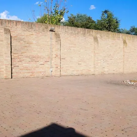 Parcheggio Esclusivo-mura Di Ferrara-apartment 3 Apartament *