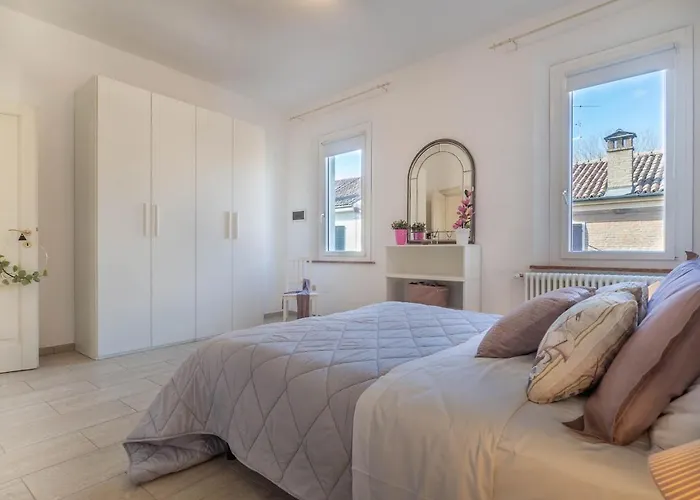 Mura Di Ferrara-apartment 3 Parcheggio Privato شقة فيرّارا